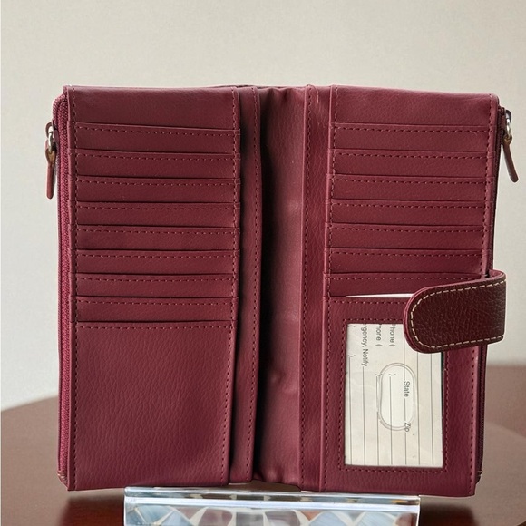 Genuine Leather Women’s Burgundy Soft Bi Fold Wallet Zip Closure 16 CC Slips - Picture 3 of 13
